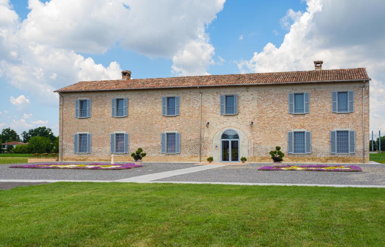 Fermo Della Guazzona Bed & Breakfast Бусето Екстериор снимка