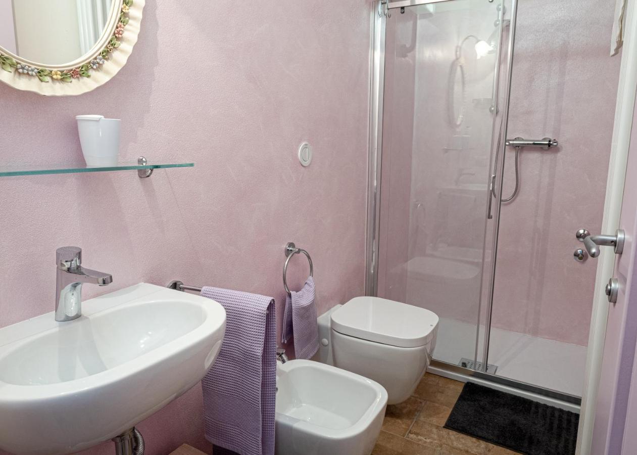 Fermo Della Guazzona Bed & Breakfast Бусето Екстериор снимка