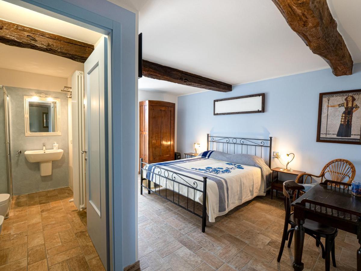 Fermo Della Guazzona Bed & Breakfast Бусето Екстериор снимка